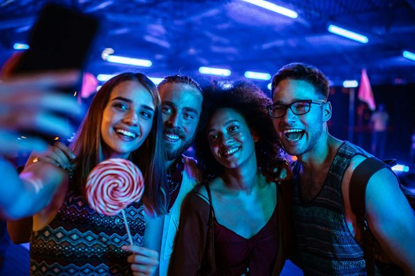 Comment les professionnels de santé peuvent-ils mieux reconnaître et traiter les troubles de la mémoire chez les patients âgés?